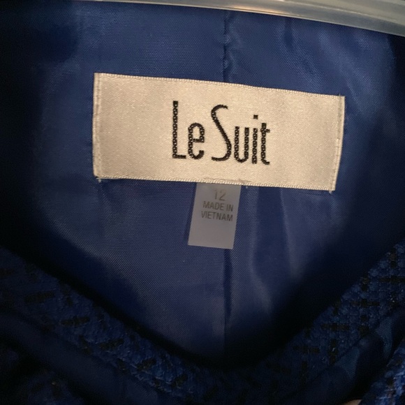 Two Le Suit interview Suits Size 12 and 14 - Picture 6 of 7